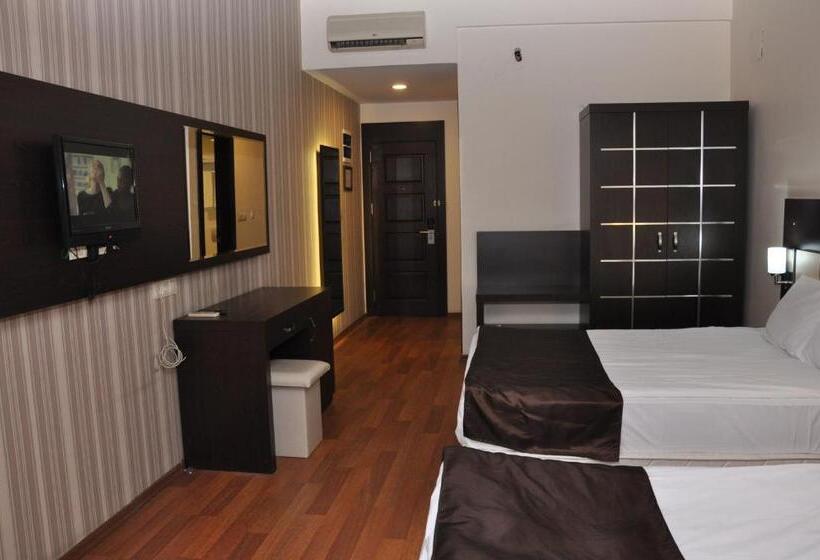 غرفة قياسية ثلاثية, Buyuk Velic