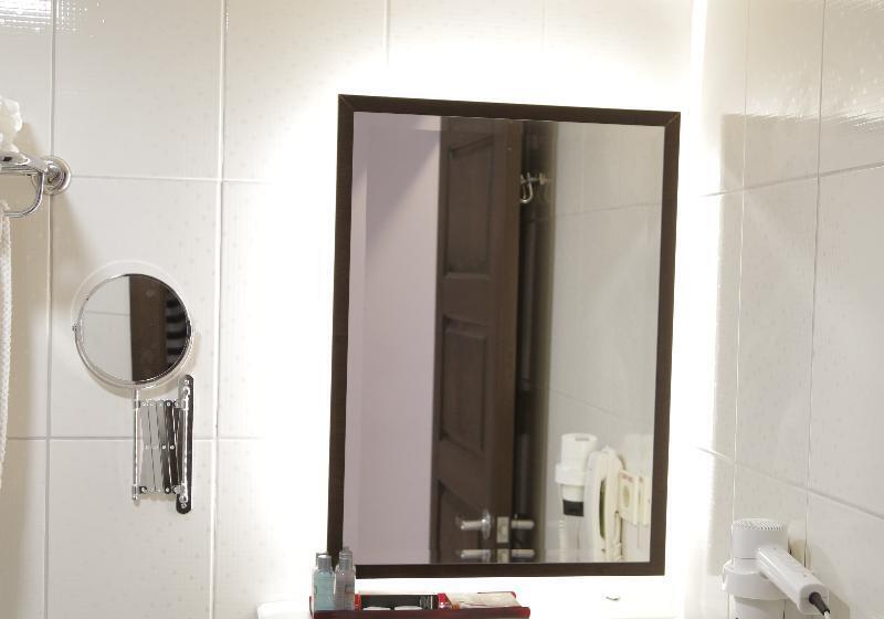 غرفة قياسية ثلاثية, Buyuk Velic