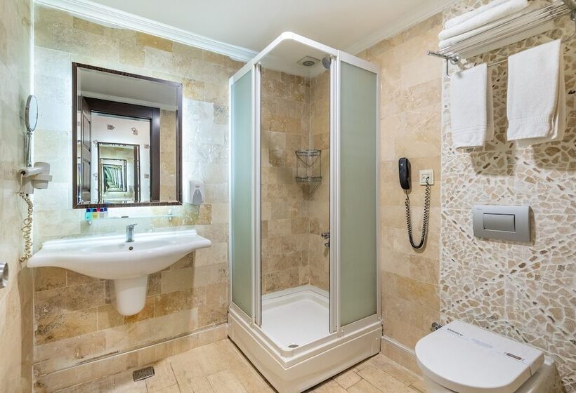 غرفة قياسية ثلاثية, Buyuk Velic