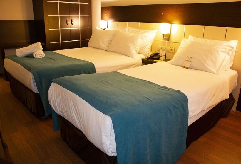 غرفة قياسية ثلاثية, Buyuk Velic