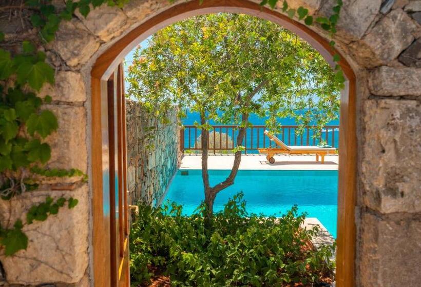 Номер Стандарт Трехместный, Elounda Mare Relais & Chateaux