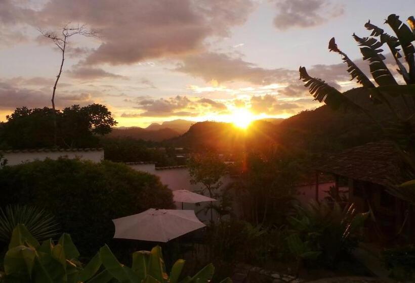 اتاق استاندارد با چشم‌انداز کوهستان, La Casa De Cafe Bed And Breakfast