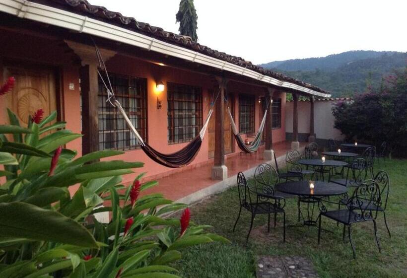 اتاق استاندارد با چشمانداز کوهستان, La Casa De Cafe Bed And Breakfast