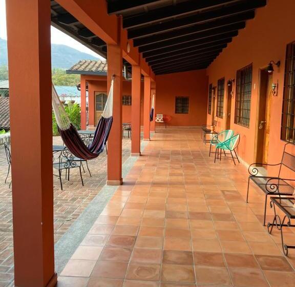 اتاق استاندارد با چشم‌انداز کوهستان, La Casa De Cafe Bed And Breakfast