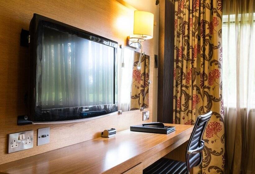 Quarto Familiar, Lea Marston