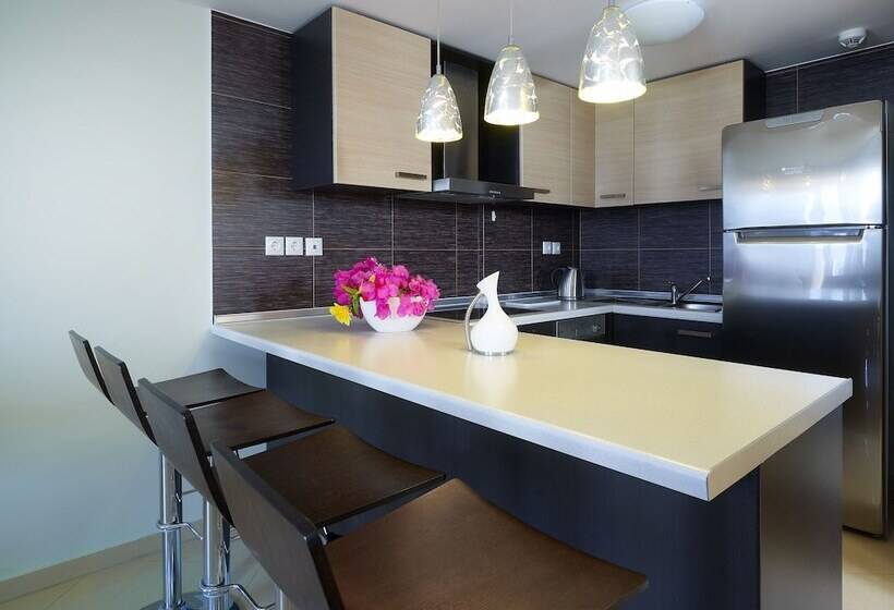 جناح سوبيريور, Macaris Suites & Spa