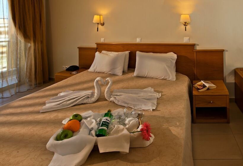 수피리어 룸, Minos