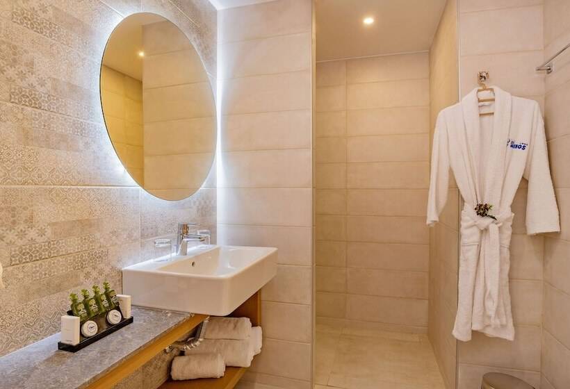 디럭스 스튜디오, Minos