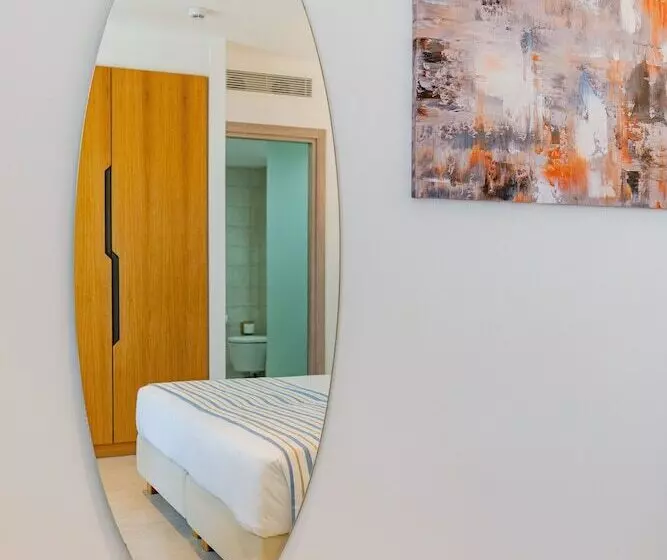 Suite Supérieure, Minos