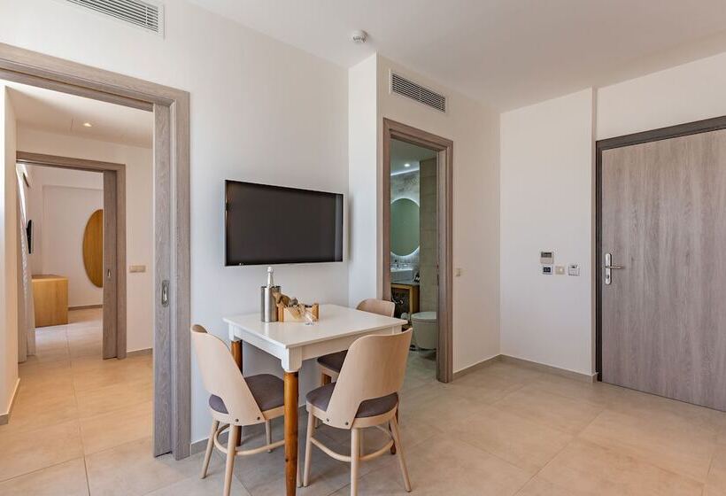 수피리어 스위트, Minos