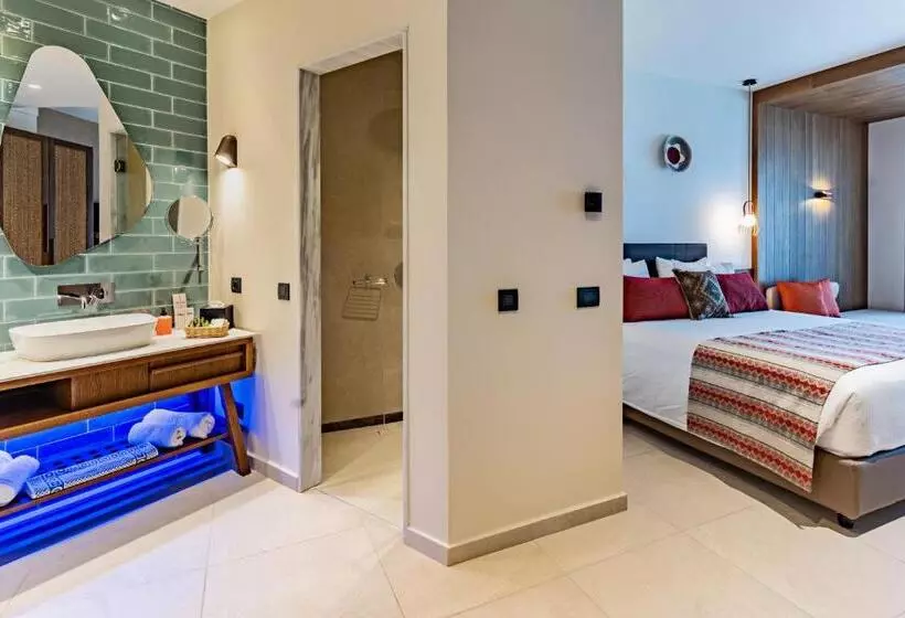 Junior Suite, Minos