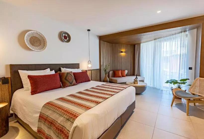 Junior Suite Supérieure, Minos