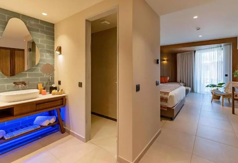 Junior Suite Supérieure, Minos