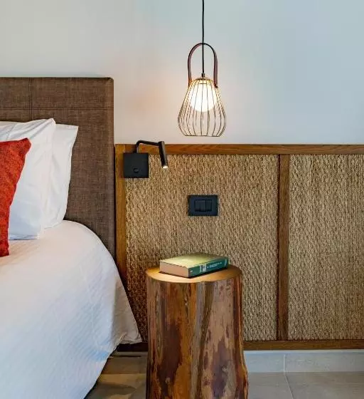 Junior Suite Supérieure, Minos