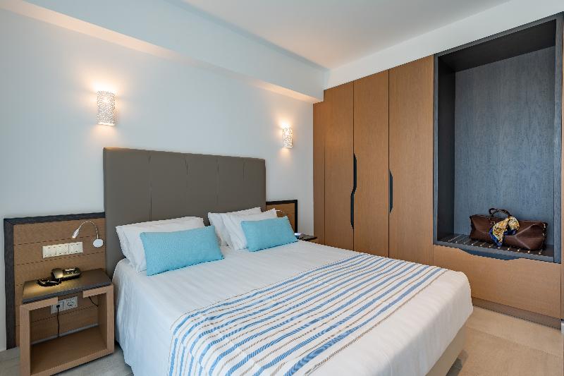 디럭스 스튜디오, Minos