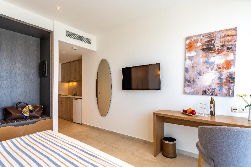 디럭스 스튜디오, Minos