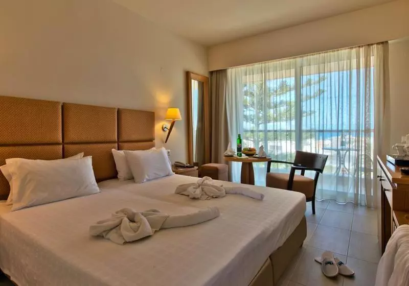 Chambre Deluxe, Minos