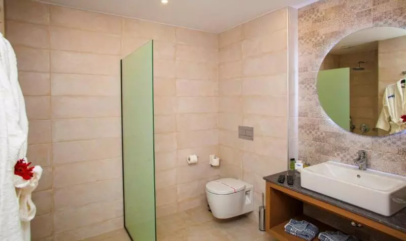 Suite Supérieure, Minos
