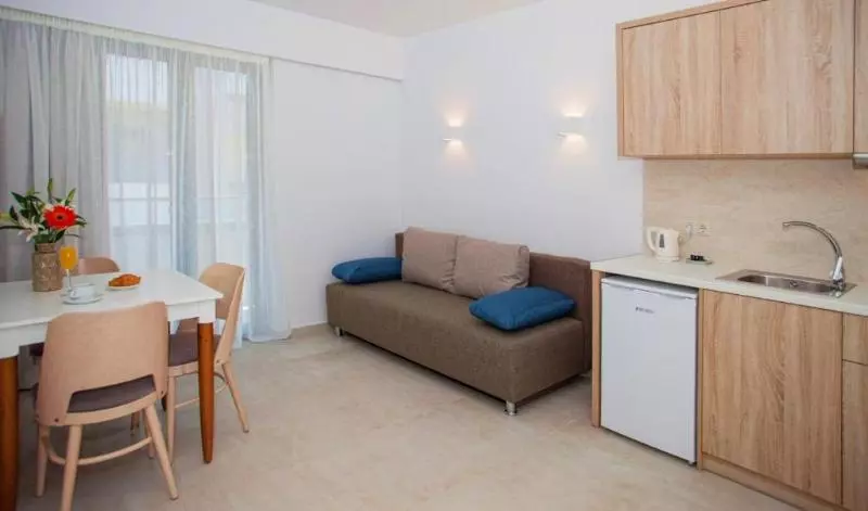 Suite Supérieure, Minos