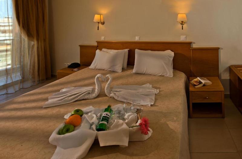 수피리어 주니어 스위트, Minos