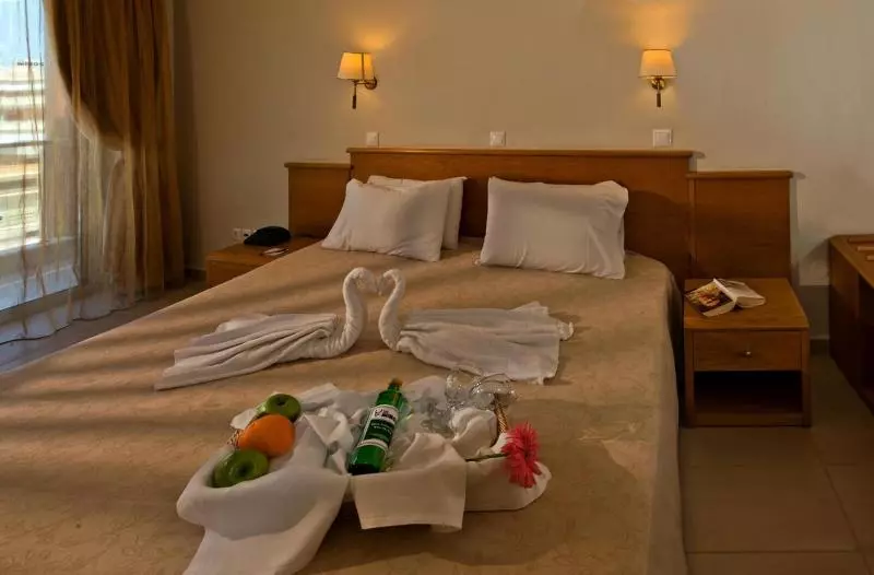 Junior Suite Supérieure, Minos