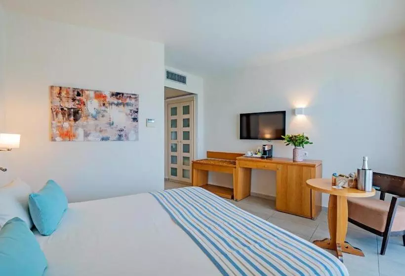 Junior Suite, Minos
