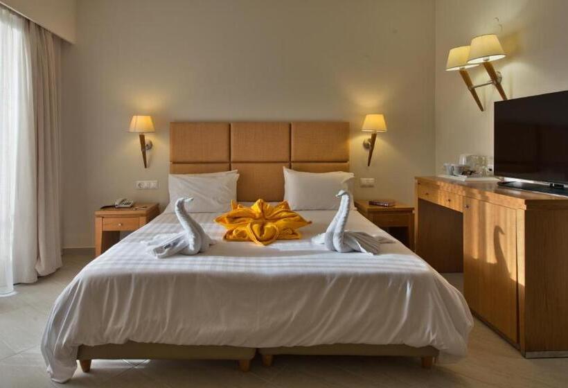 주니어 스위트, Minos