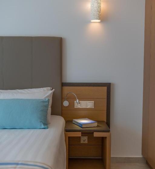 디럭스 룸, Minos