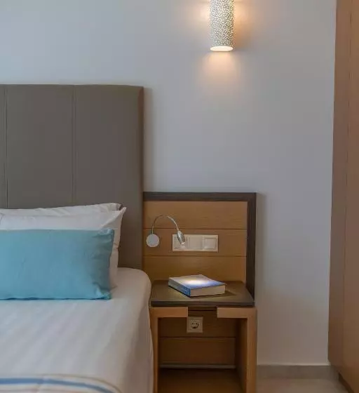 Chambre Deluxe, Minos