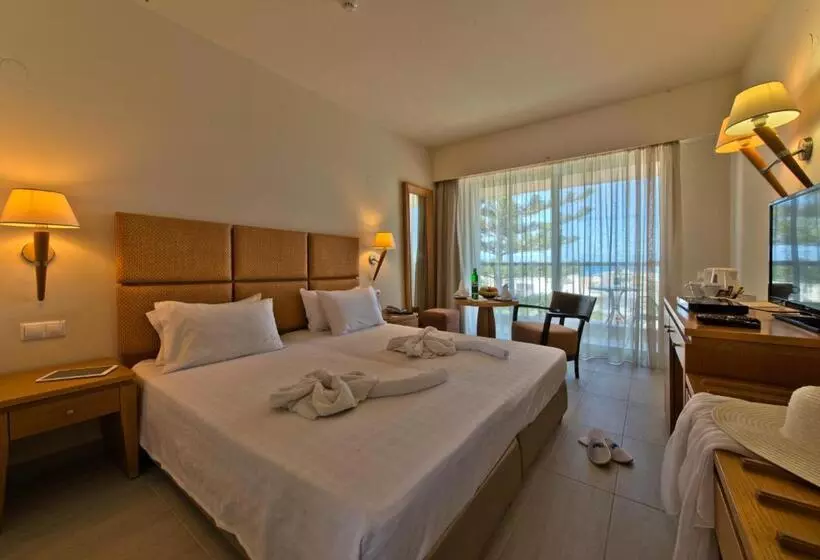 Chambre Deluxe, Minos