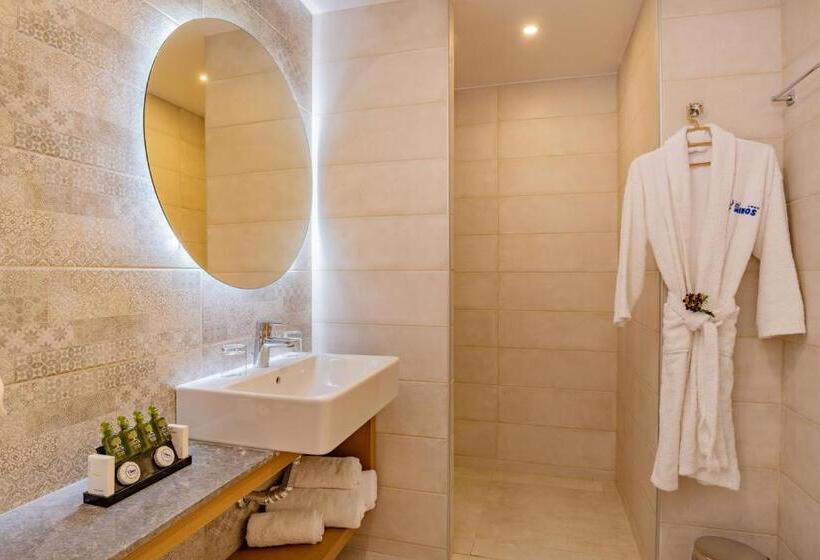 디럭스 스튜디오, Minos