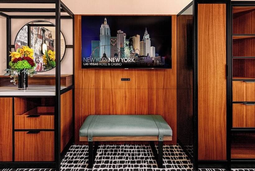 اتاق استاندارد با تخت بزرگ, New York New York Hotel & Casino
