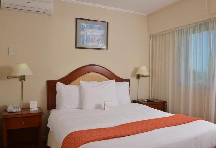 سوییت با چشم‌انداز دریا, Sunset Beach