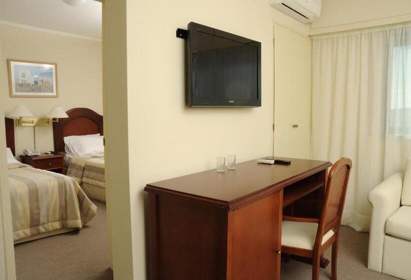 سوییت با چشم‌انداز دریا, Sunset Beach