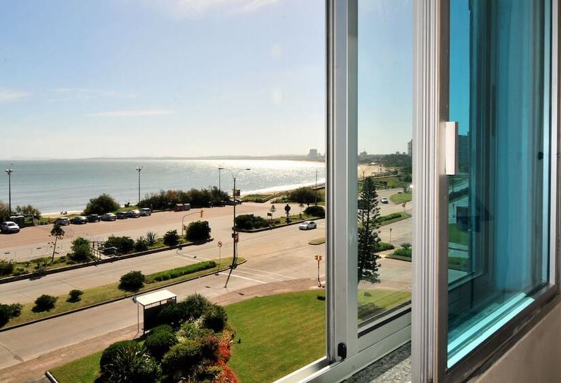 اتاق لوکس با چشم‌انداز دریا, Sunset Beach