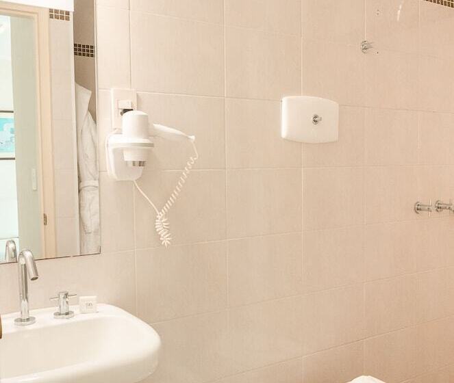 اتاق لوکس با چشم‌انداز دریا, Sunset Beach