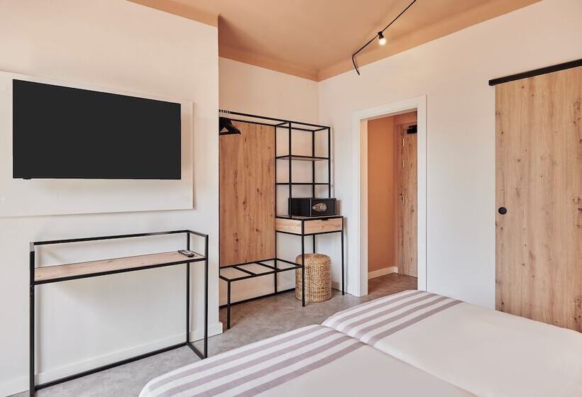 Номер Стандарт Вид на Бассейн, tent Lloret de Mar