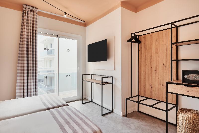 Номер Стандарт, tent Lloret de Mar