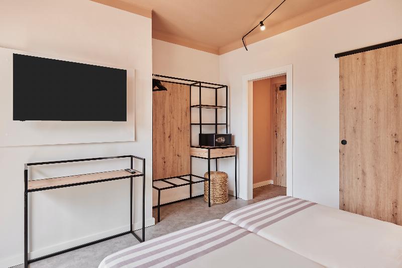 Номер Стандарт, tent Lloret de Mar