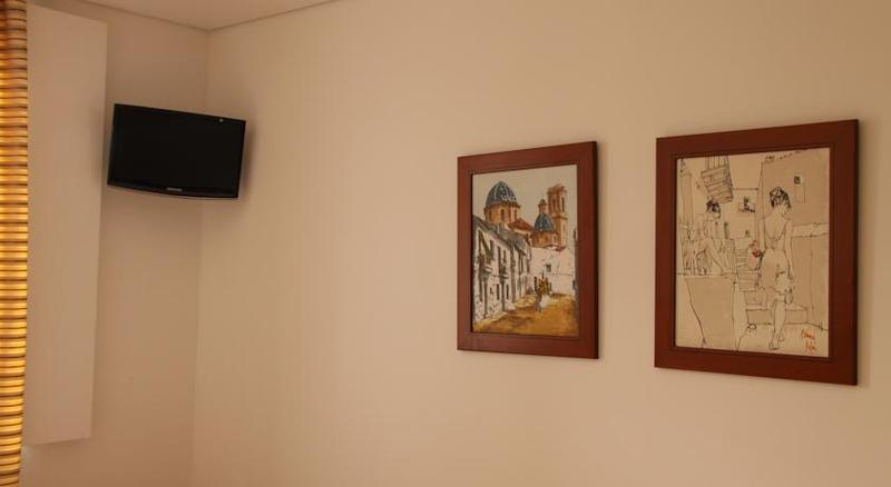 标准三人间, Zenite