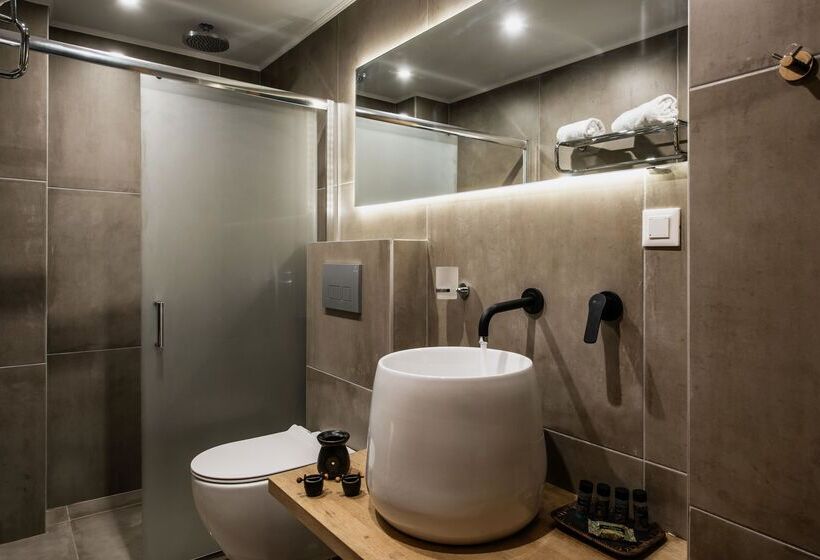 オーシャンビューデラックスステューディオ, Troulis Apart