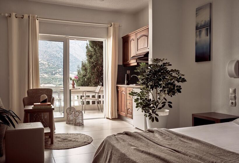 スタンダードスタジオ, Troulis Apart