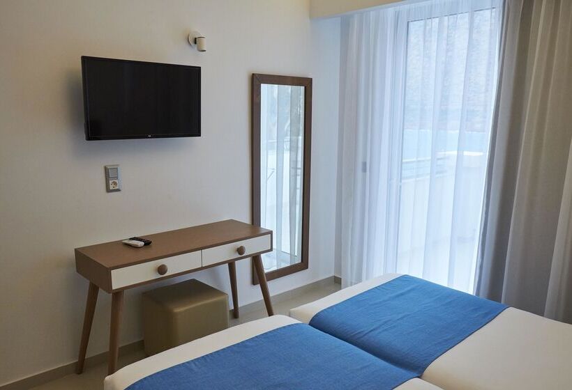 スタンダードスタジオ, Troulis Apart