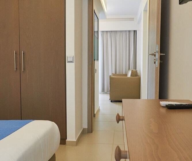 オーシャンビューの１ベッドルームデラックスアパート, Troulis Apart