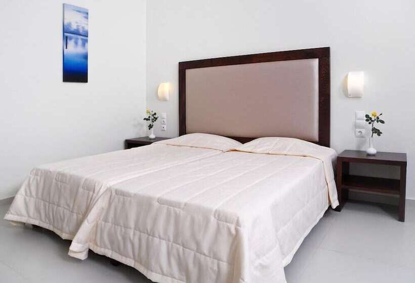 スタンダードスタジオ, Troulis Apart