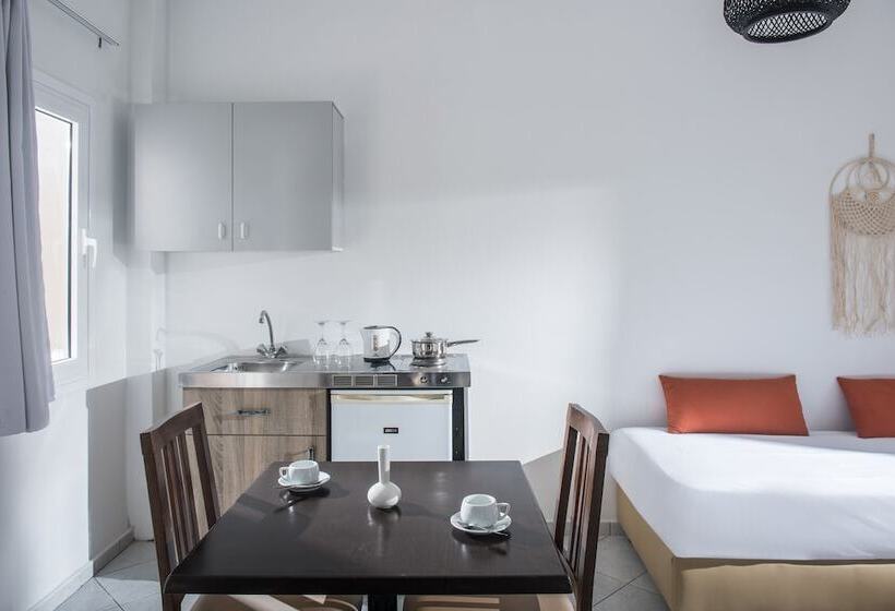 海の見える１ベッドルームアパートメント, Troulis Apart