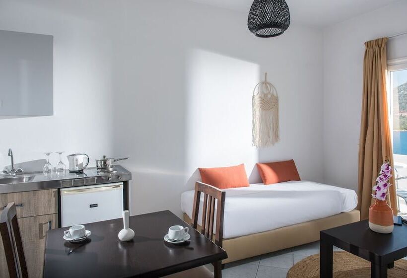 海の見える１ベッドルームアパートメント, Troulis Apart