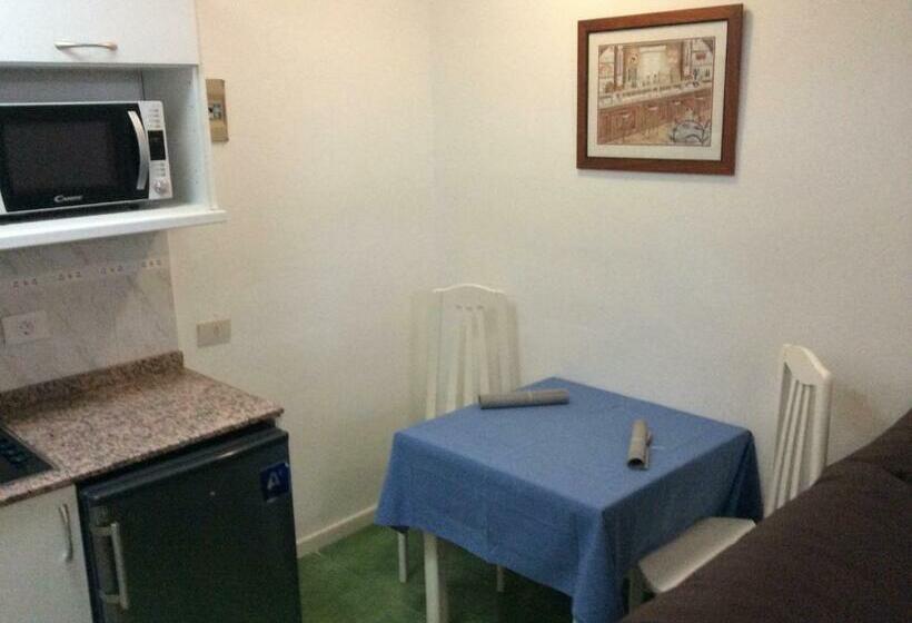 이코노미 스튜디오, Apartamentos Panorama Adults Only