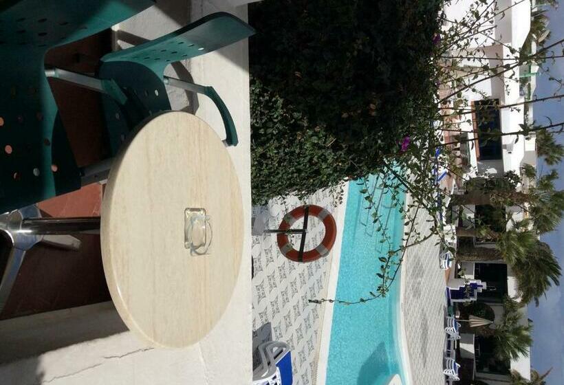 Студио Стандарт Вид на Бассейн, Apartamentos Panorama Adults Only