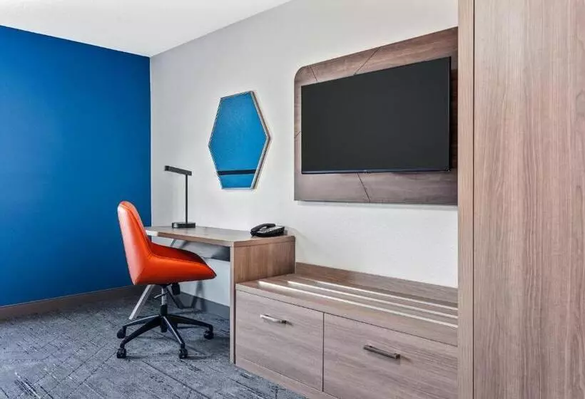 Standard-invahuone, Holiday Inn Express Hotel & Suites Chicago Algonquin, An Ihg